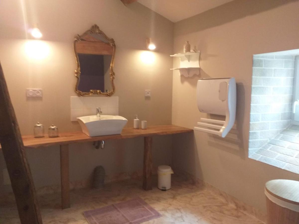 Logis De Bois Roche Villa Saint-Bonnet-sur-Gironde Bagian luar foto