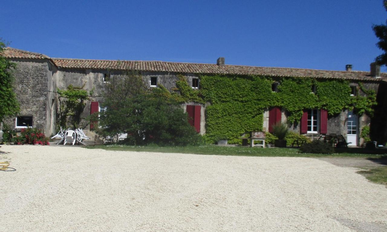Logis De Bois Roche Villa Saint-Bonnet-sur-Gironde Bagian luar foto