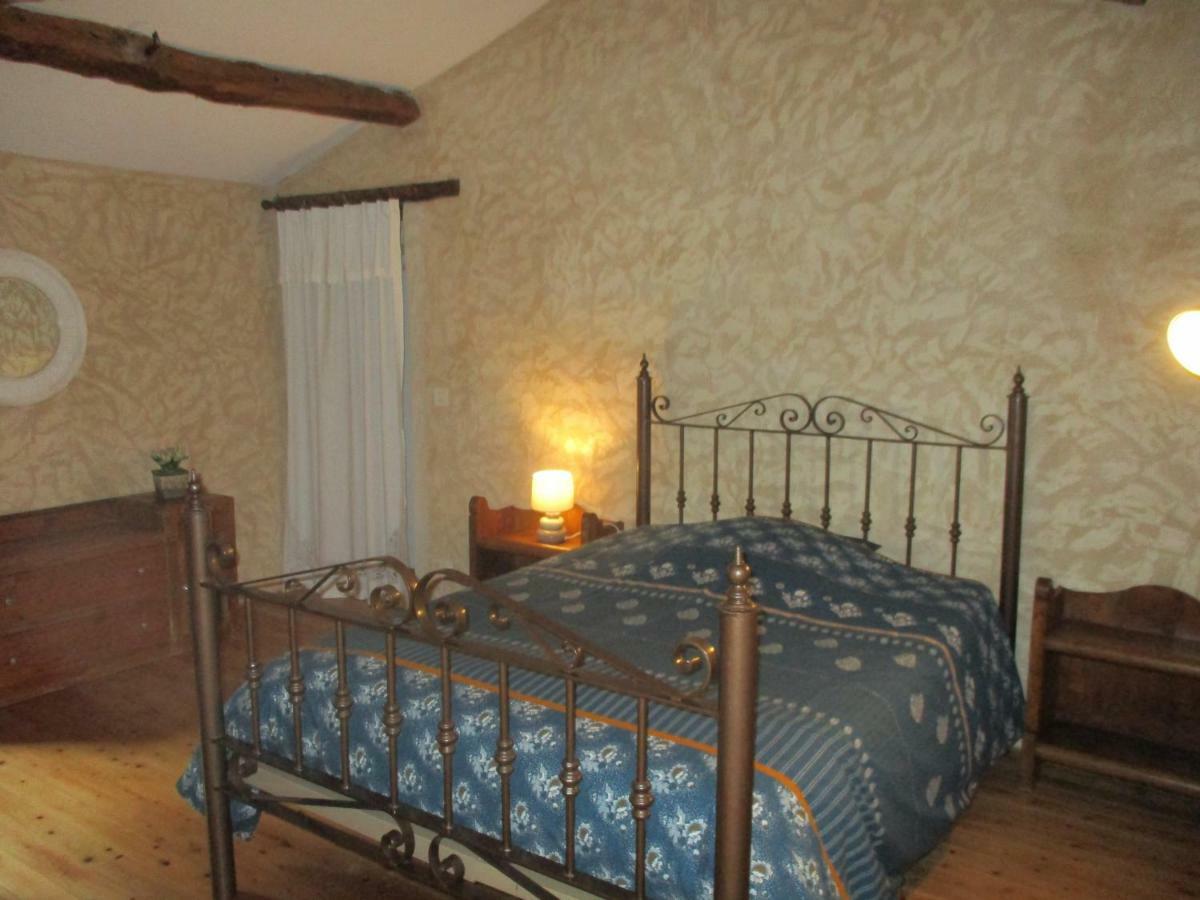 Logis De Bois Roche Villa Saint-Bonnet-sur-Gironde Bagian luar foto