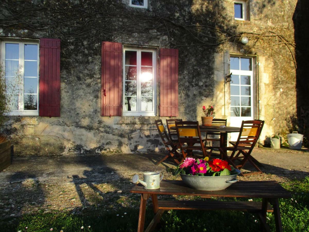 Logis De Bois Roche Villa Saint-Bonnet-sur-Gironde Bagian luar foto